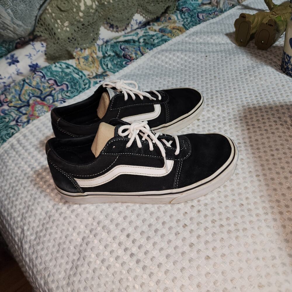 VANS EUC WOMENS SZ 8 OLD SKOOL BLACK WHITE SKATEBOARD SNEAKER SHOES